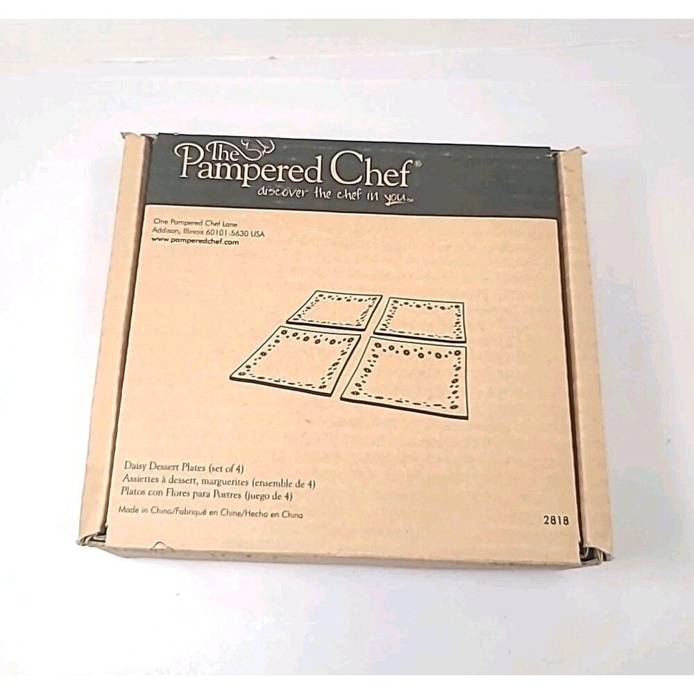 NEW - Pampered Chef Daisy Dessert Plates Set of 4 Glass 2818 Pink White Retired